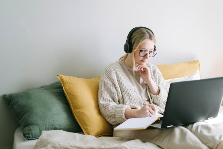 Building a Loyal Blog Audience: Strategies for Engagement and Growth